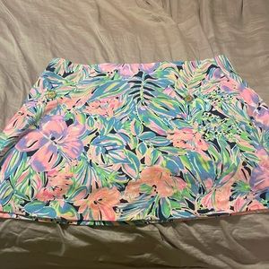 Lilly Pulitzer Madison skort size L .